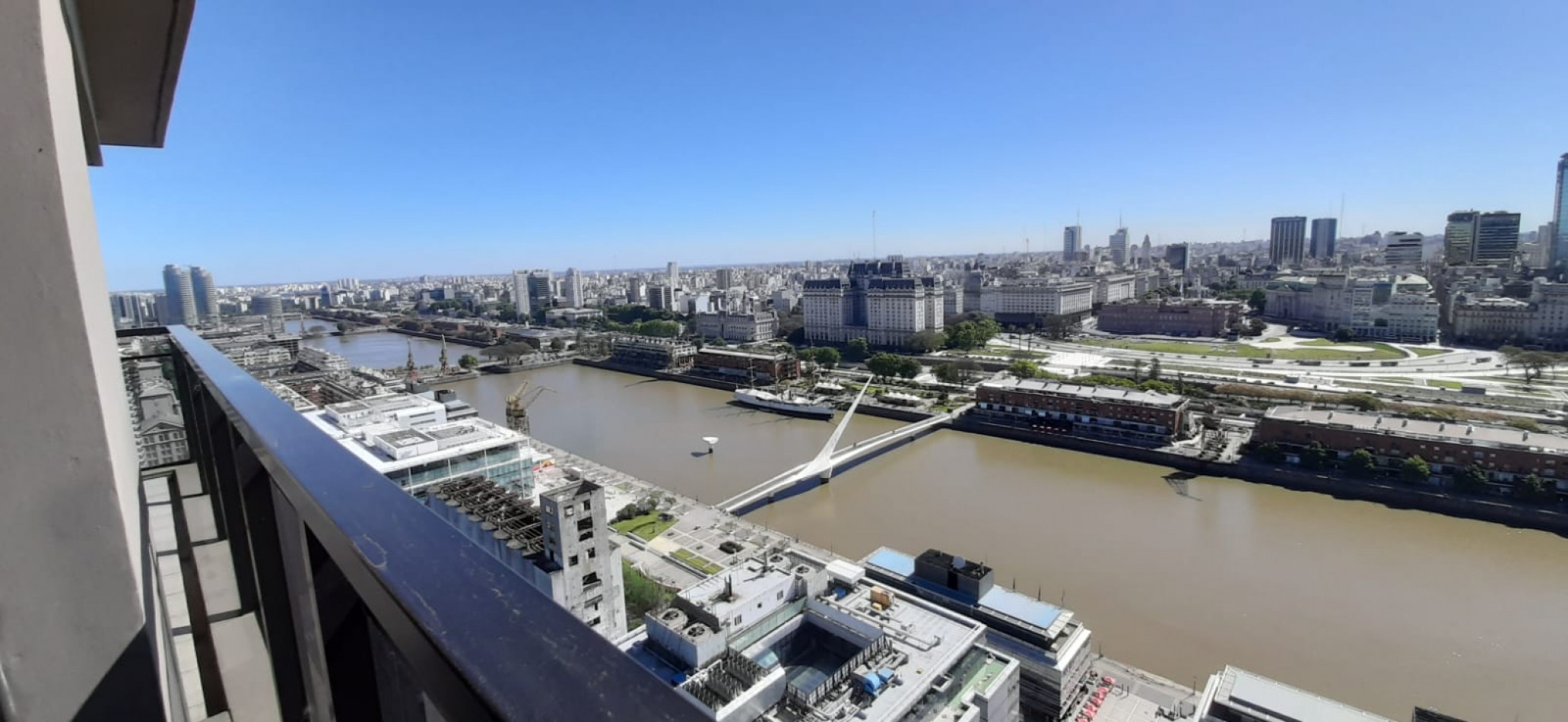 Alquiler temporario en Puerto Madero 3 ambientes River View Piso Alto