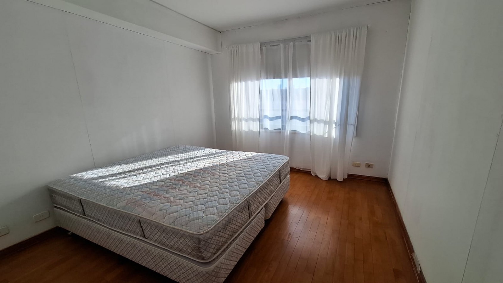 Alquiler 3 ambientes en Puerto Madero en Torres River View sin muebles